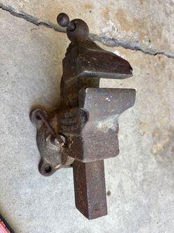 Vintage bench vice