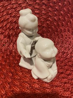 Vintage Lenwile Ardalt Verithin Figure Woman Combing Child's Hair Japan White