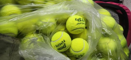 Tennis Balls Like New