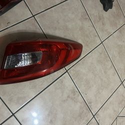 2015-2017 Hyundai Sonata right rear taillight 