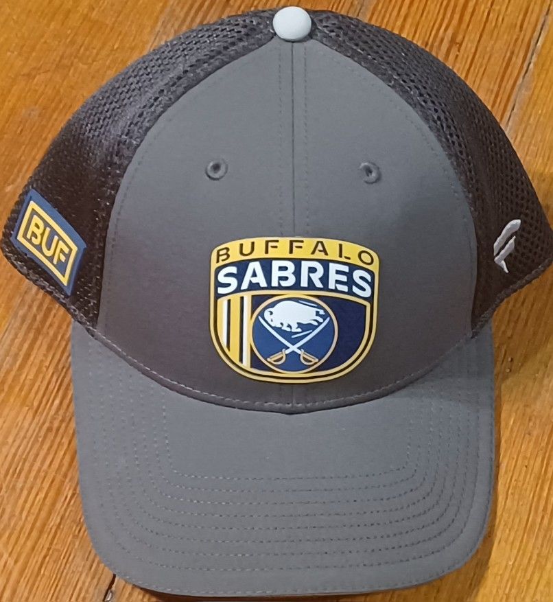 Buffalo Sabers Hat Cap Size Small Medium Snapback Hockey NHL  Player