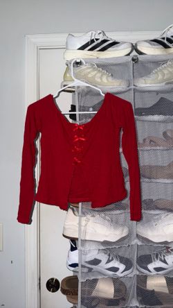 cropped red shirt long sleeves