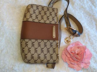 Michael kors monogram belt bag like new