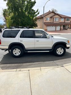 1998’Toyota 4Runner SR5 v6 automatic 4x4