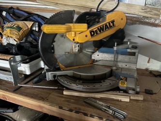 Dewalt saw