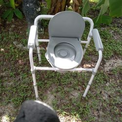 Commode