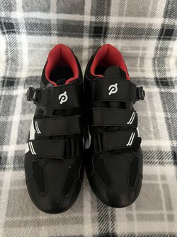 Peloton Road Cycling Shoes Black/Red Low Top Hook & Loop Adjustable Straps