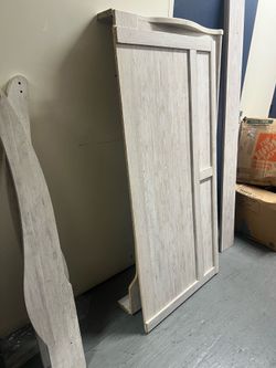 Queen Grey/White Wash BEDFRAME