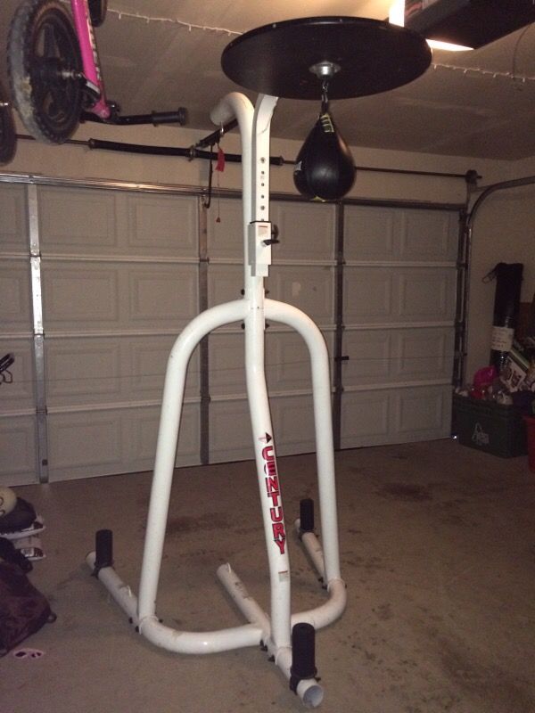 Century 10870 Speed bag/heavy bag stand