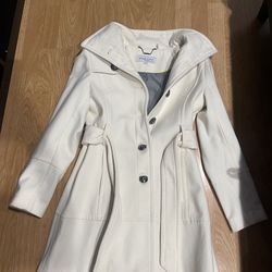Women’s white/ cream peacoat size M