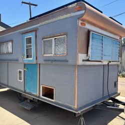 Vintage Camper 