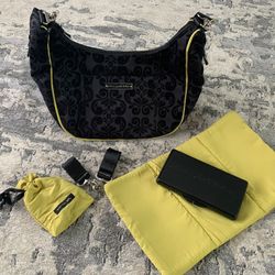 Like new-Petunia pickle bottom baby bag