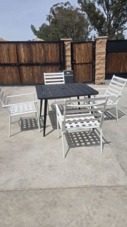 Outdoor table set