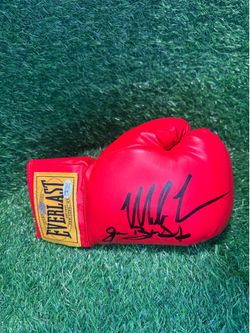 Mike Tyson and James Buster Douglas signed Everlast Boxing Glove - dual certified