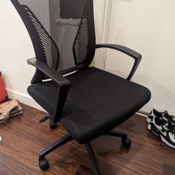 Black Height adjustable chair in Great condition