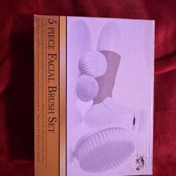 5 Piece facial brush set 