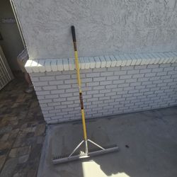 3 Foot Aluminum Rake 