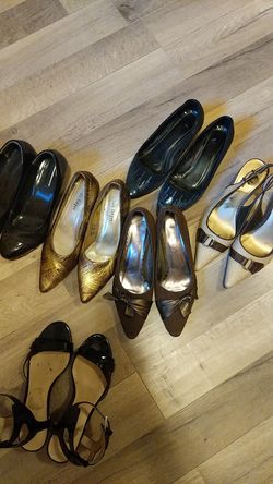 Lot of 6 pair of short heels