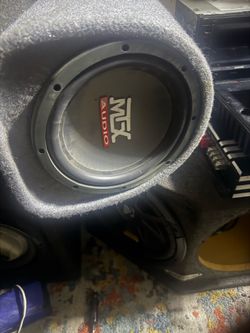 MTX Audio Subwoofer in Carpeted Enclosure