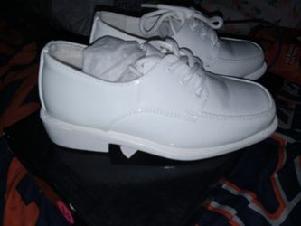 Kids White Dressy Shoes Size 10
