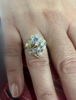 14K Solid Gold Wedding Ring CUBIC ZIRCONIUM STONES 4.3Gr Size 8.5