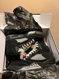 Jordan 5s size 10 120$