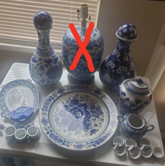 Antique Chinese Procelin Blue/White Set