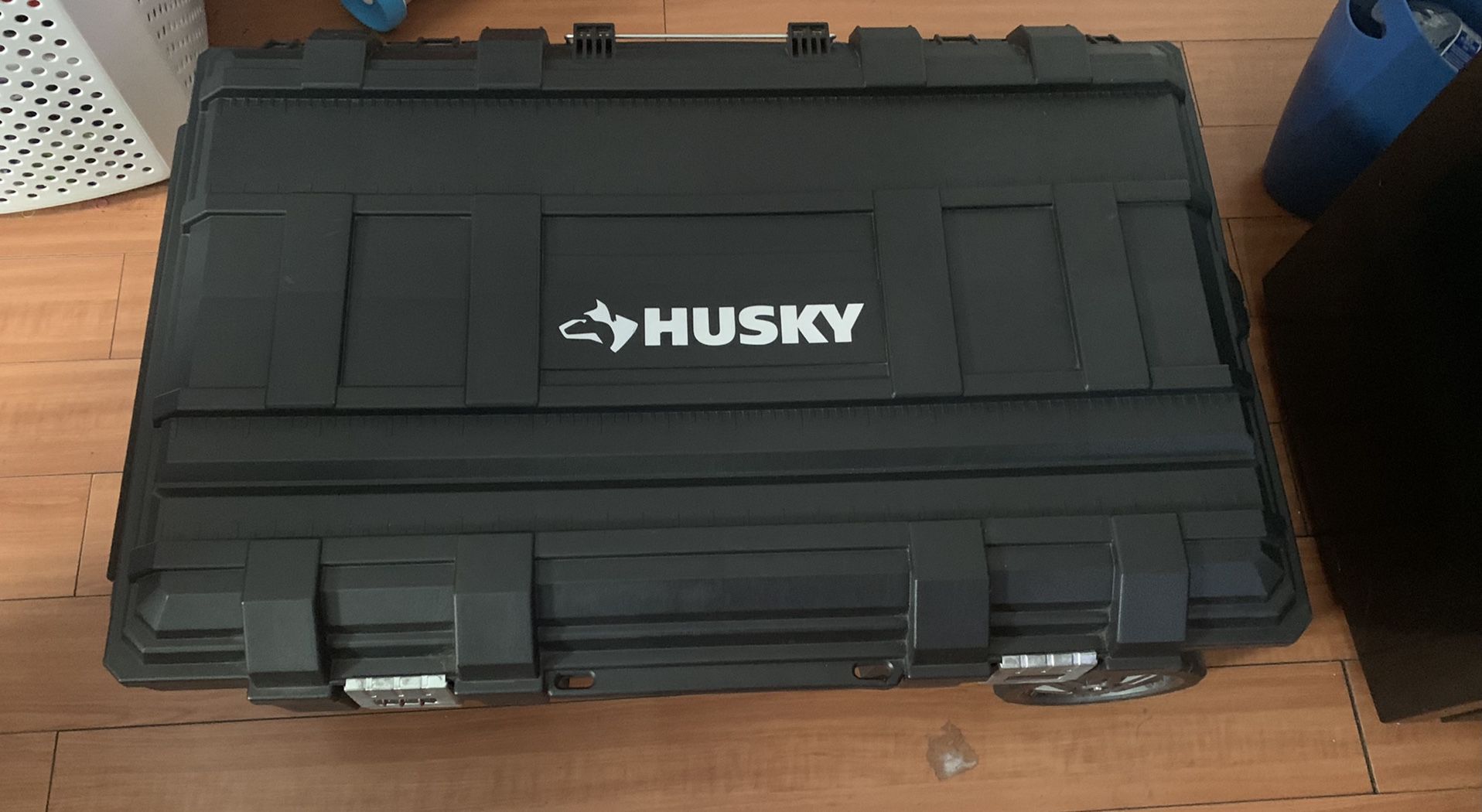 Husky 25 Gallon Tool Box
