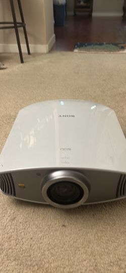 Sony VPL-VW50 1080 HP home projector
