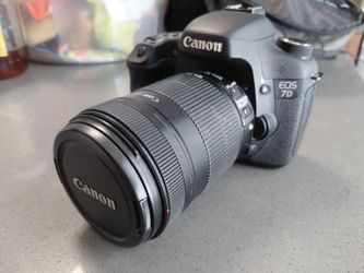 Canon Eos 7D DSLR Camera w/ Everything