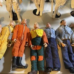 Collector seeking vintage old GI Joe toys 1960s 70s 80s dolls and action figures g.i. Joes toy figure collector collectibles 