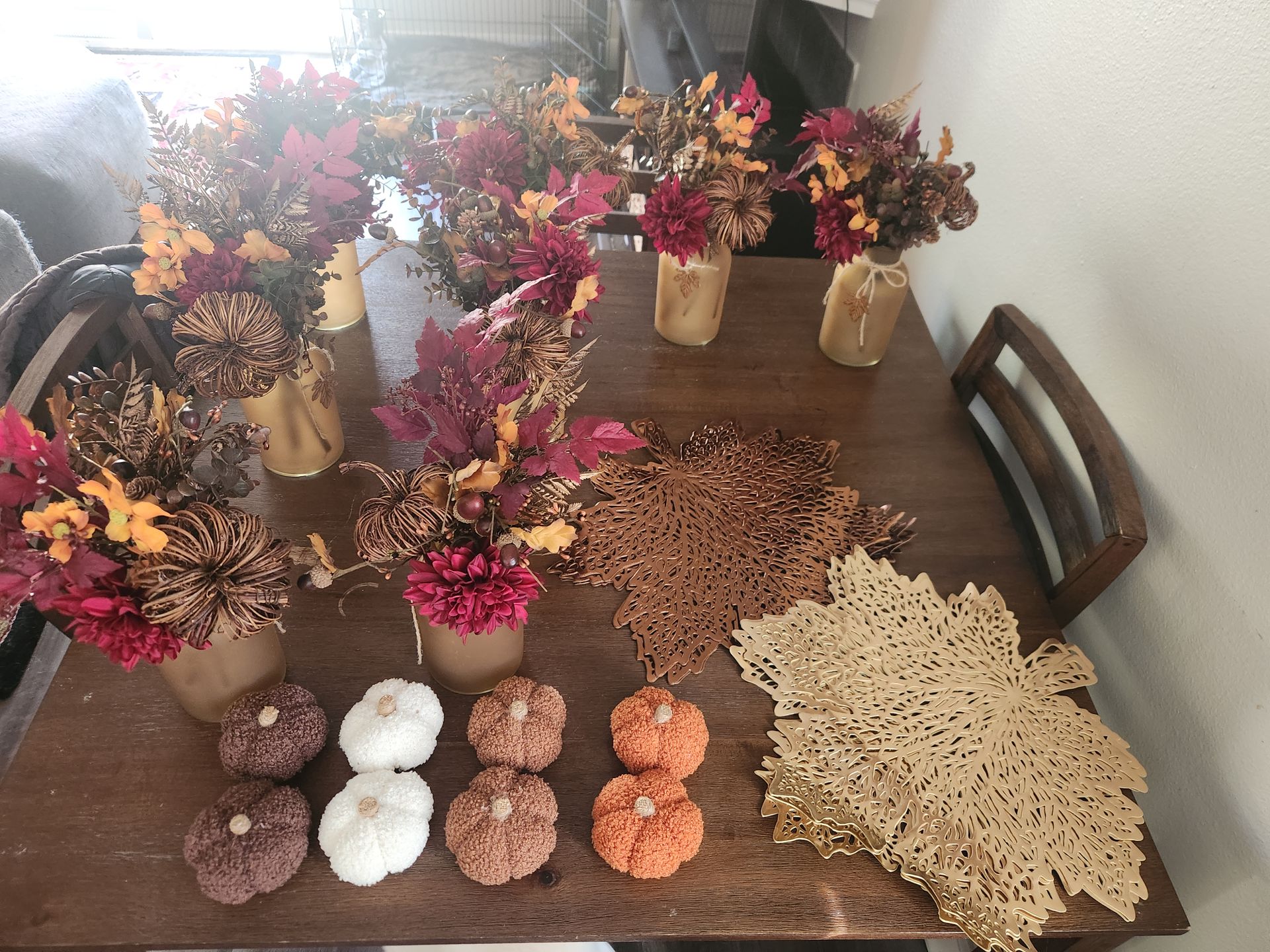 BIN FULL OF FALL WEDDING TABLE DECOR