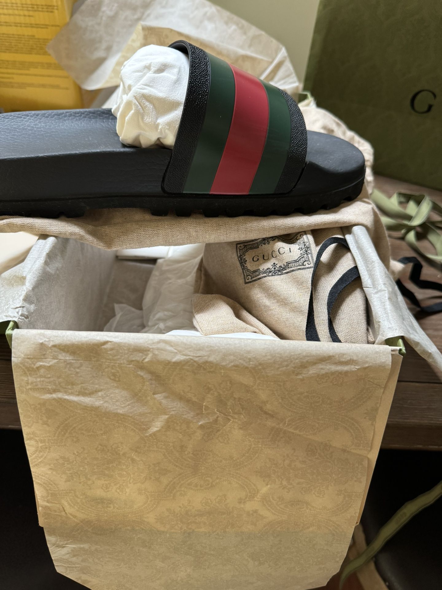 Men’s Gucci slides