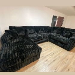 Brand New Super Plush Xl Fluffy Sectional Set 