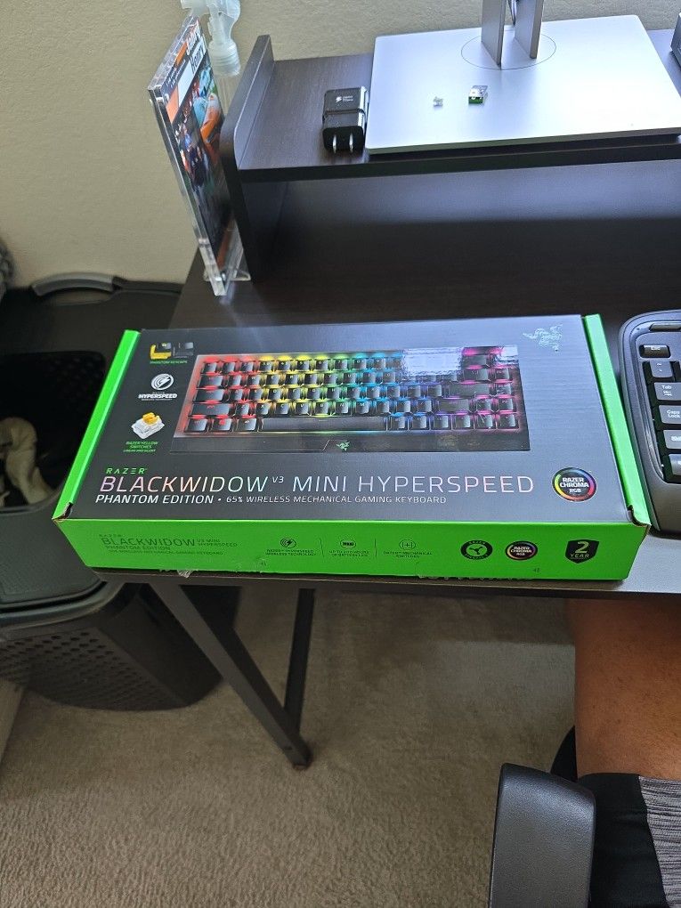 Razer Blackwidow V3 Mini Hyperspeed Phantom Edition 65% Wireless Gaming Keyboard