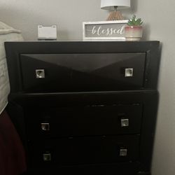 Dresser Set (4 piece) 