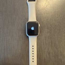 Apple Watch (Series 7) 