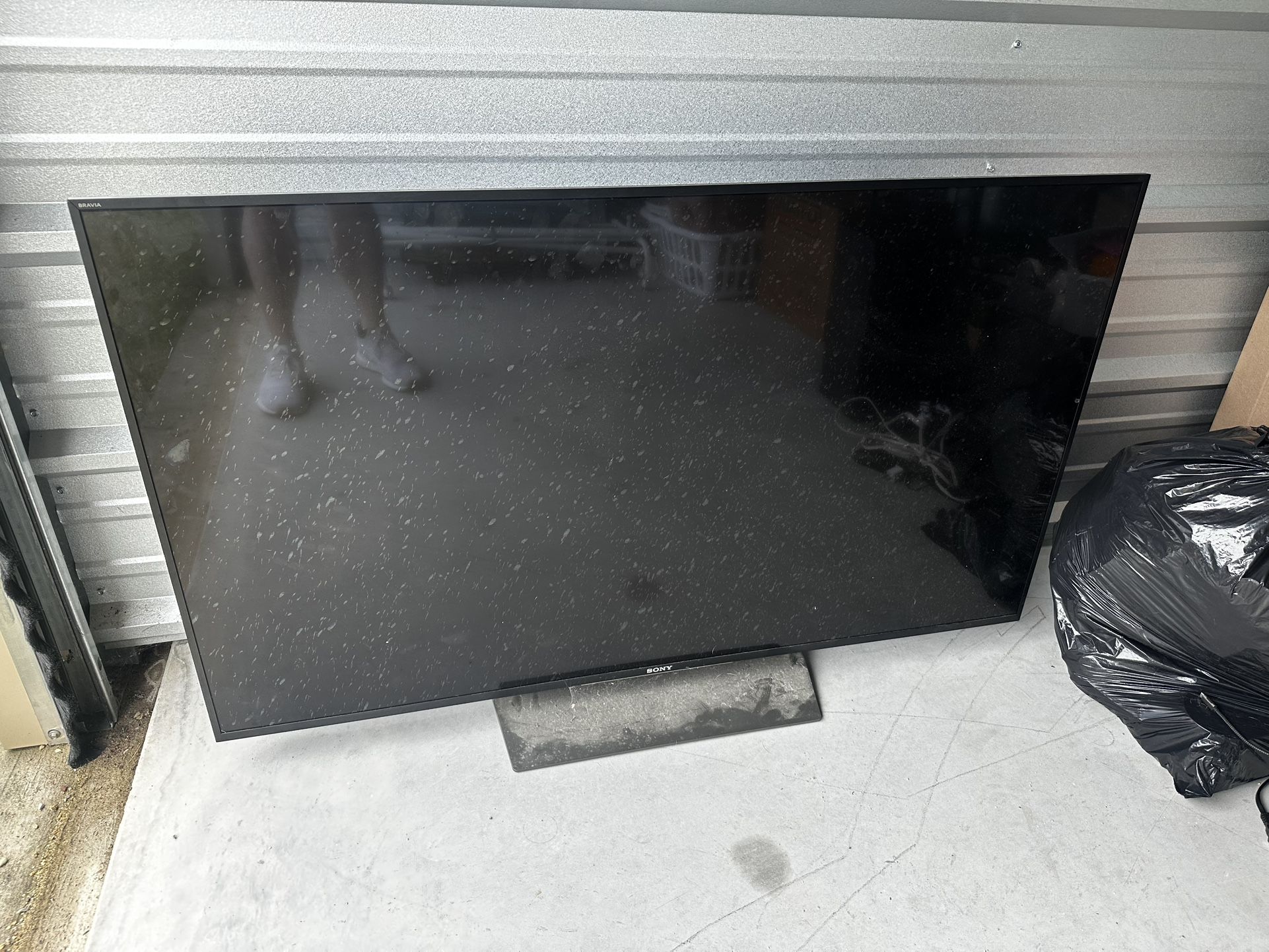 Sony Bravia 55” LCD Tv