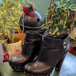 UGG Ambrogia Studded Black Leather Platform Booties - (Size 8)