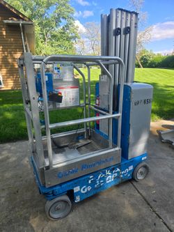 Genie 20' scissor lift