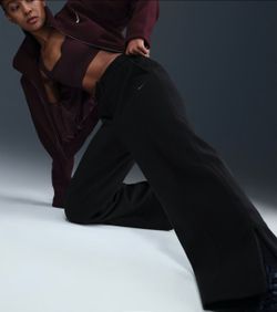 Nike Sportswear
Women's Tailored Trouser Pants