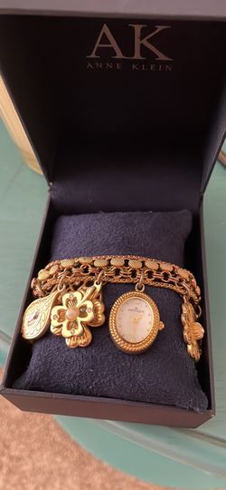 AK bracelet watch