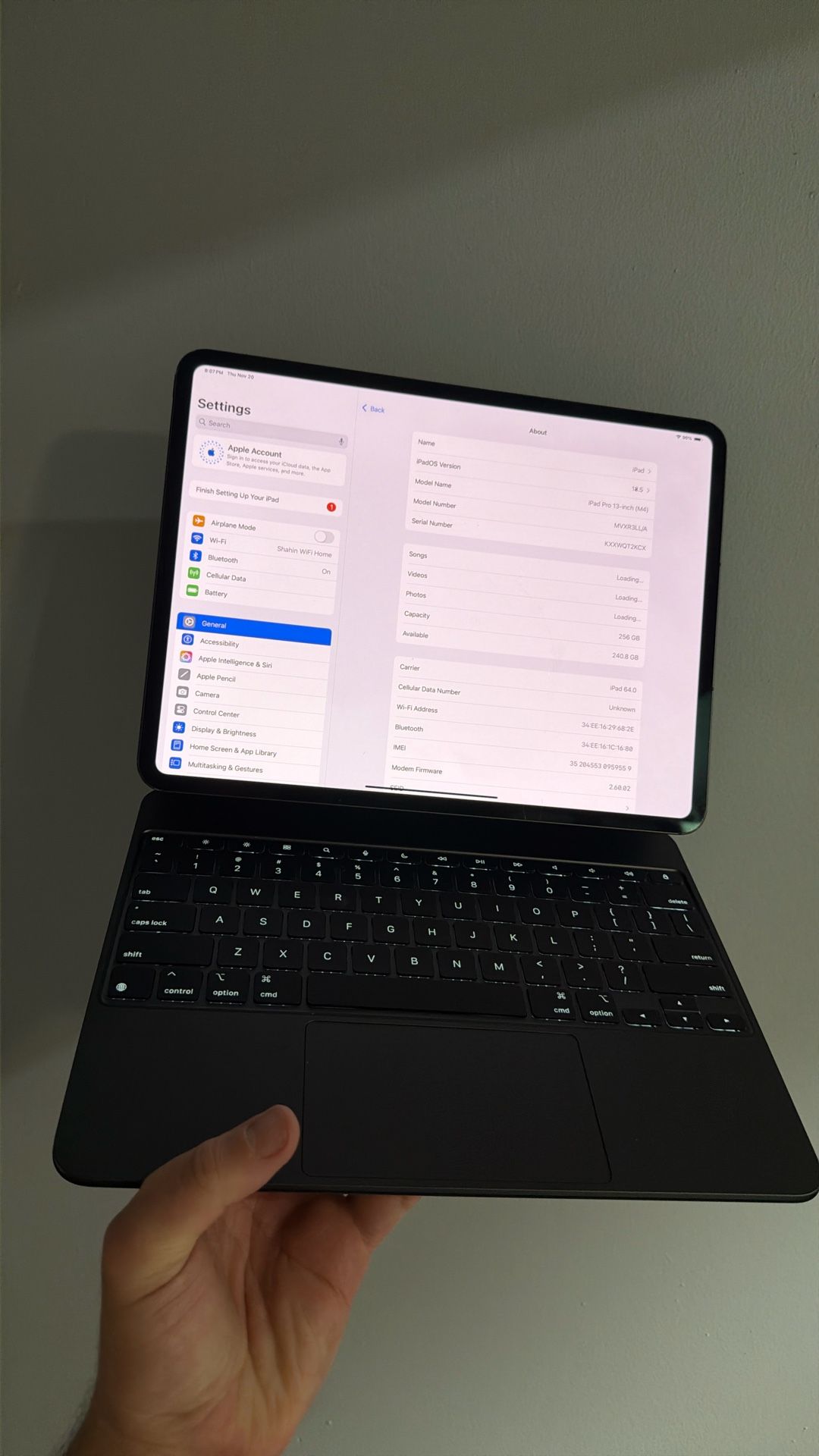 iPad Pro 13 M4 256gb WiFi + Cell With Magic Keyboard
