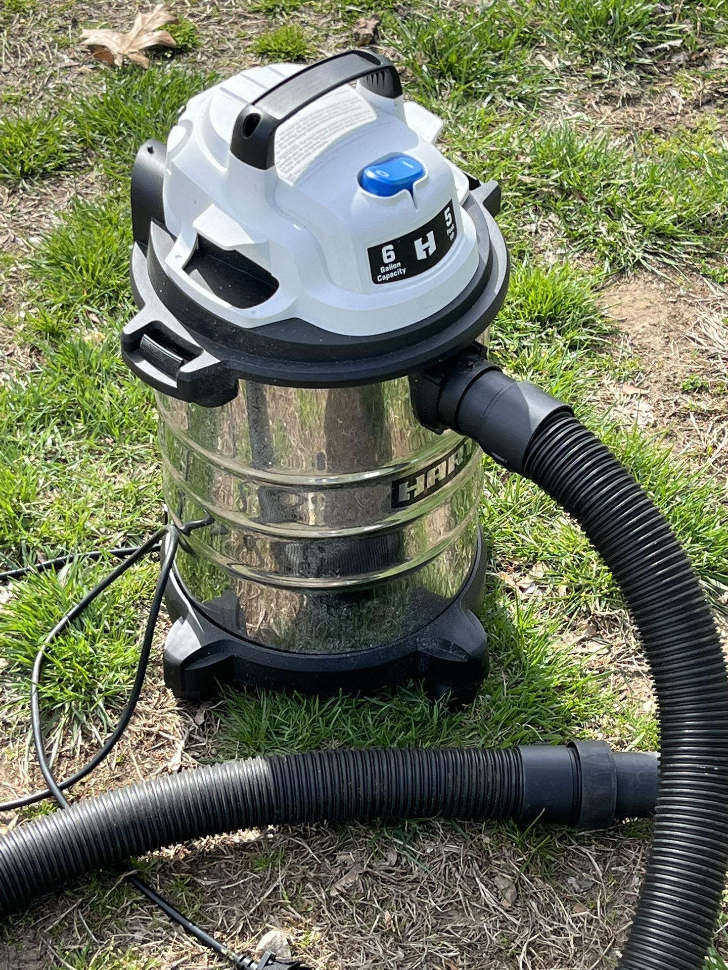 Hart 6 Gallon Stainless Steel 5HP Wet/Dry Vacuum 