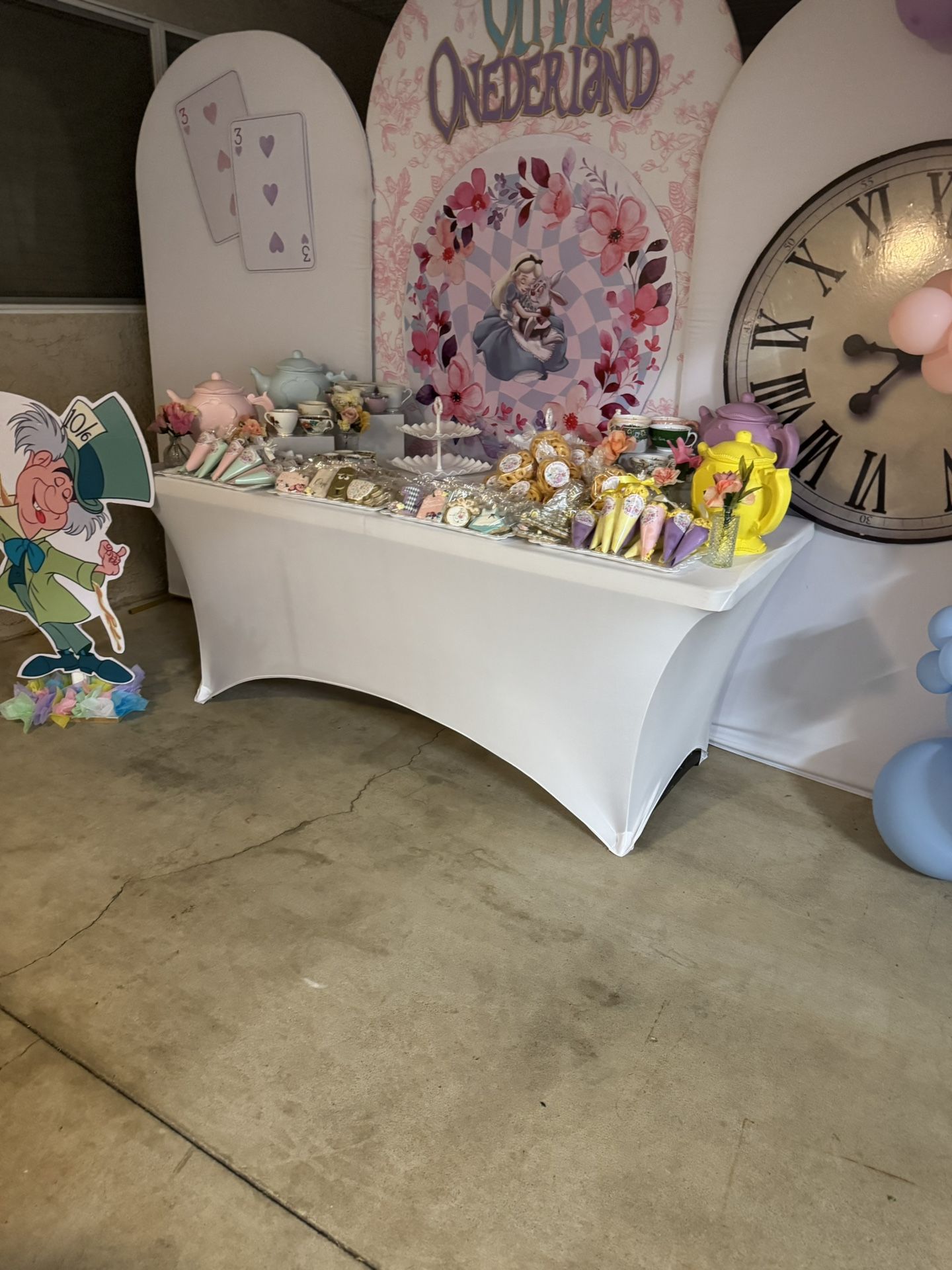 Alice In Wonderland Party Backdrop And Signs