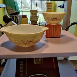 Set of 2 vintage Forest Fancies Pyrex Cinderella mixing bowls #441 & #443

