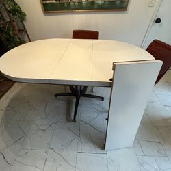 Retro Kitchen Table And Chairs