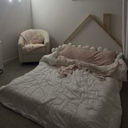 Full Bed And House Frame 