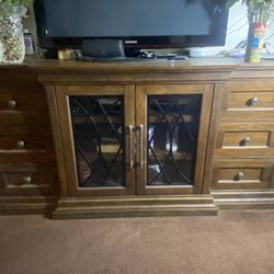 TV Stand 
