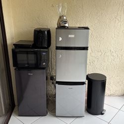 3 Frigobar, Microwave, Blender, Trash Can